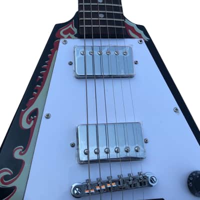 Custom Finish Top Flying V Style Guitar, Mahogany Body, Maple Neck, 22 Frets Fingerboard image 4