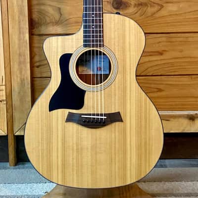 Taylor 114ce Sapele Spruce Lefthanded - Natural image 3