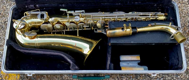 Bundy Alto Saxophone Red Label #456498 w/ Green Case USA image 1