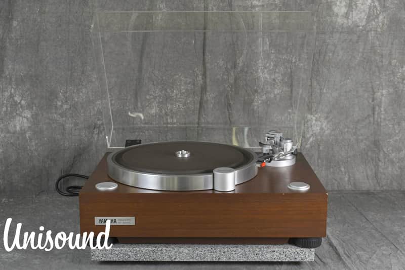 YAMAHA GT-2000L Turntable [Woodgrain Plinth Version] W/ Auto Lifter Adjust. image 1