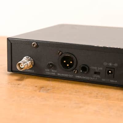 Electro-Voice (EV) R-300 Receiver w/ BP-300 Bodypack - Band C (NO PSU) CG010X0 image 7