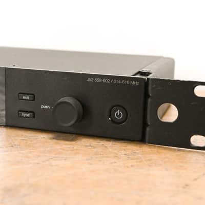 Shure SLXD4 Wireless Receiver - J52 Band: 558-602 / 614-616 MHz (NO PSU) CG01WHV image 2