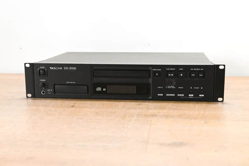 TASCAM CD-200i Rackmountable CD Player with iPod Dock CG014RT image 1