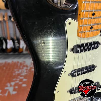 Fender Vintage Hot Rod 57 Stratocaster Black + Noiseless Br ID Ge + S1 Switch image 8