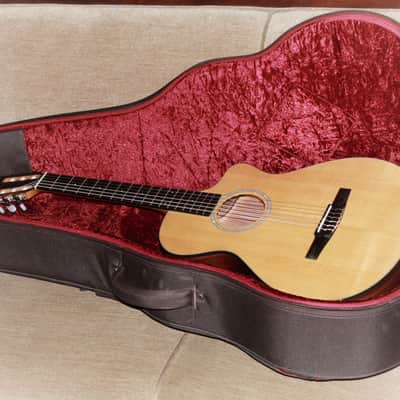 Taylor 212ce-N Plus Nylon String Rosewood / Spruce Acoustic-Electric image 25