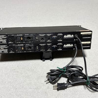 dbx 160XT Pair Compressor / Limiter Serviced image 4