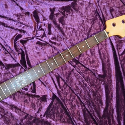 Immagine Fender / Squier Precision Bass Neck 2003 * has a nice maple neck with a fingerboard made from a thick slab of rosewood * a top quality and very rare bass neck * - 17