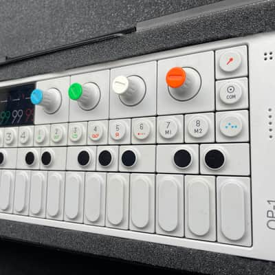 Teenage Engineering OP-1 Portable Synthesizer Workstation 2011 - Present Bild 4