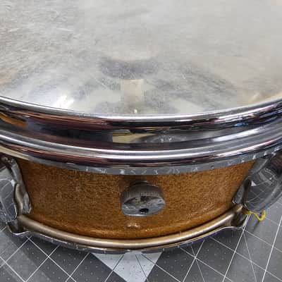 Slingerland 6 lug Snare 1970 - Gold glitter image 9