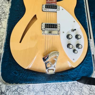 1998 Rickenbacker 330 Mapleglo image 2