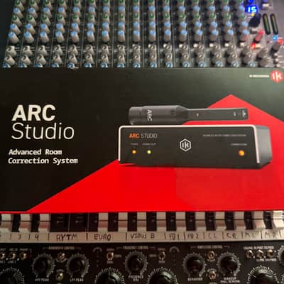 IK Multimedia ARC Studio Room Correction System 2024 - Present - Black image 4