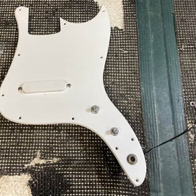 Squier Affinity Bronco Bass Loaded Pickguard image 1