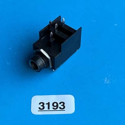 Fender Frontman Bullet Reverb Amplifier Part: Guitar or Speaker TS Input Socket image 7
