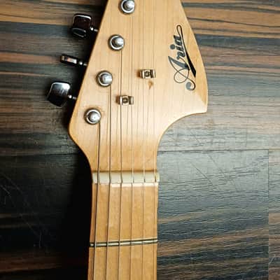 Aria Stratocaster Vintage 1970-1972 - Drei Tone Cherry-Sunburst image 7