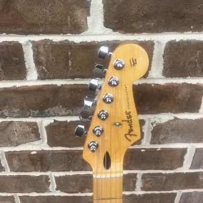 Fender Player Strat Plus TOP MN 2023 - Cherry Burst image 4