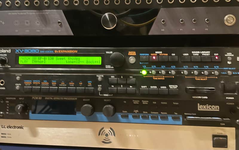 Roland XV-3080 128-Voice Rackmount Synthesizer Module  incl. SR-JV80-12 Hip Hop Expansion image 1
