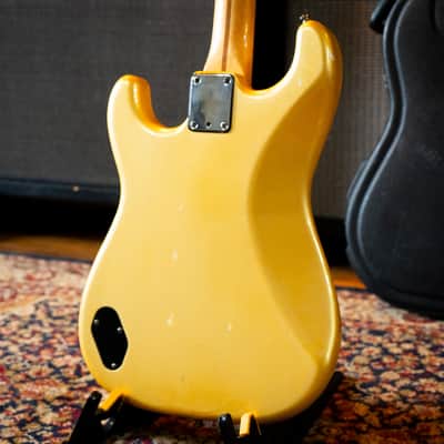 Fender Contemporary Series Stratocaster Deluxe HSS 1985 - 1987 - Frost White image 10