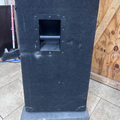 Genz-Benz GB410T-XB2 700-Watt Bass Guitar Speaker Cabinet - READ image 8