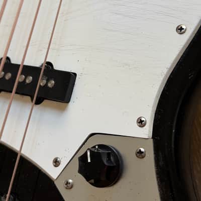 Squier Loaded Jazz bass body 2008 - Black light relic image 7