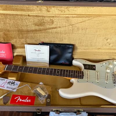 Fender American Vintage II 1961 Stratocaster  - Olympic White /8lbs. 0.2oz. #V2439455 image 2