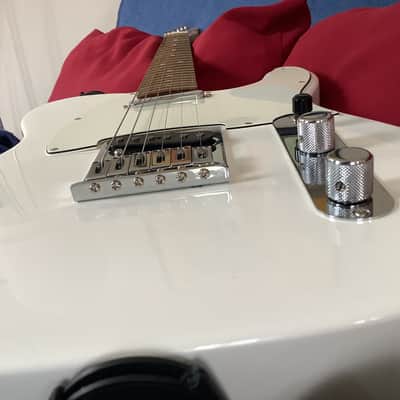 Fender Player Telecaster 2021 PAU FERRO - Polar White image 2