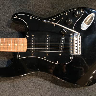 No.090822 FERNANDES RST-50B '76 Type Model BLK/R Japan Vintage