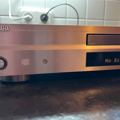 Yamaha CDX-397 MK-II Natural Sound CD Player image 3
