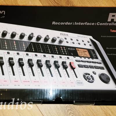 Zoom R24 - Like New in Box with USB Stick!! imagen 2