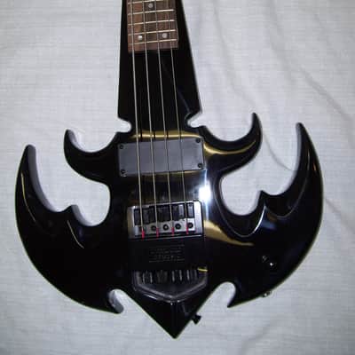 Bass guitar, Unique image 2