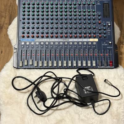 Yamaha MG206C 20 Channel Mixer 2010s - Blue image 1
