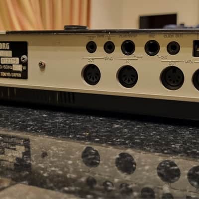 Korg SQD-1 Digital Multichannel Midi Sequencer + Roland Quick Disk image 5