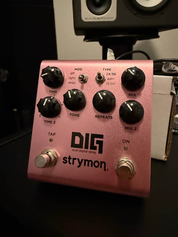 Strymon DIG Dual Digital Delay V2 2022 - Present - Pink image 1