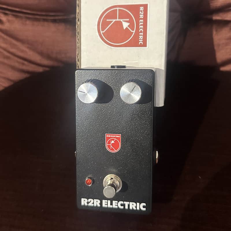 R2R Electric GE Distorter Fuzz Pedal (Pre-Owned) image 1