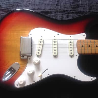 1976 JooDee Japan Vintage Artist Custom Stratocaster Sunburst image 2