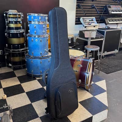 Reunion Continental Bass Guitar case image 2