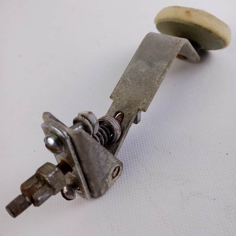 *Rogers White Felt Muffler Snare/Tom/Floor Powertone/Dyna Chrome Vintage 60s-70s image 1