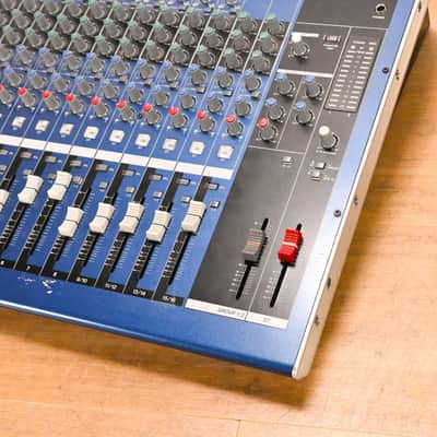Yamaha MG16/4 16-Channel 4-Bus Analog Mixing Console (NO POWER SUPPLY) CG01ZXR image 3