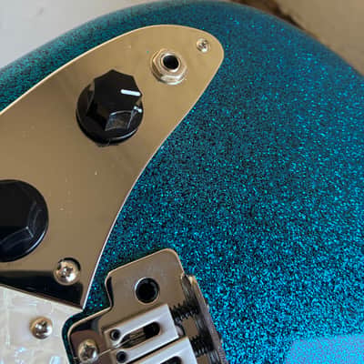Immagine Squier Paranormal Super-Sonic 2021 - Present - Blue Sparkle electric guitar upgrades - 25