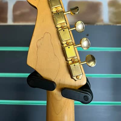 Fender Deluxe Player's Strat Honey Blonde 2007 Electric Guitar image 8