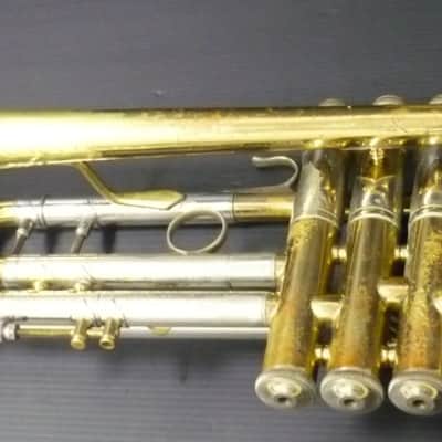 Trompeta Bach Stradivarius 37 Corporation en buen estado image 18