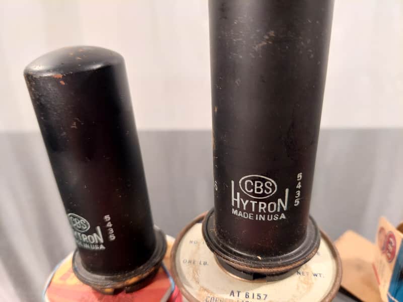 CBS-Hytron Pair of 6L6 Metal Vacuum Tubes 1954 / 35th week image 1