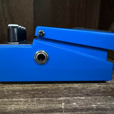 Boss CS-3 Compression Sustainer w/ Box  (Silver Label) 1997 - Present - Blue image 4