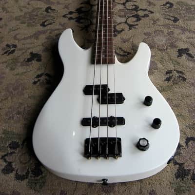 Peavey B-Ninety B90 1991 Pearl White image 6