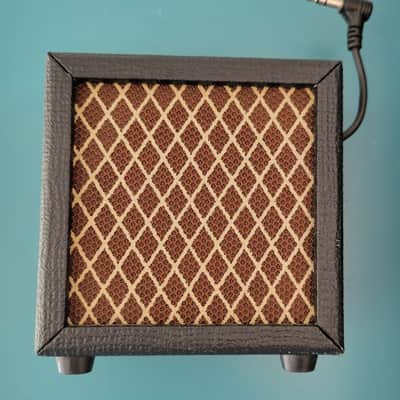 Vox amPlug Cabinet 0.7-Watt 1x3" Miniature Guitar Speaker Cabinet 2010 - 2014 - Black / Brown Diamond image 1