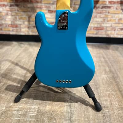 Fender American Professional II Precision Bass V - Miami Blue image 6