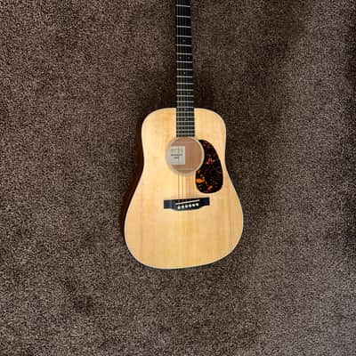 Martin D JR-E Dreadnought Junior Electro Acoustic Guitar  2017 - Natural image 2