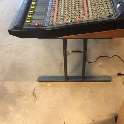 Amek Tac Scorpion II 32x16 console image 1