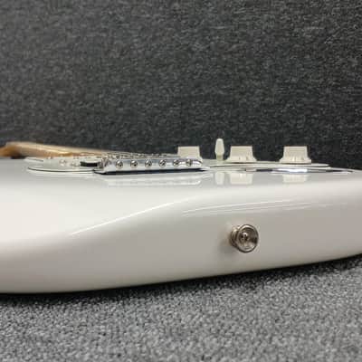 Fender Player Strat HSS MN PWT Electric Guitar - Versatile Sound image 11