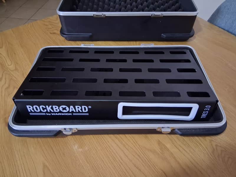 Rockboard TRES-3.0-A Pedalboard with ABS Case 2018 - 2022 - Black image 1