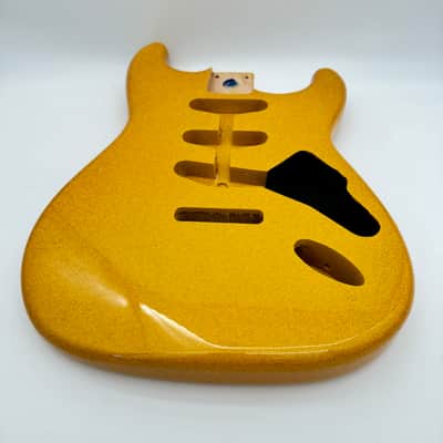 HooDoo Stratocaster Body Alder Sparkle Gold hsb6402 image 5